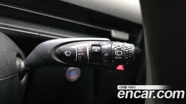 Hyundai Staria 2023 — Фото 16/20