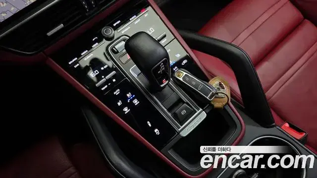 Porsche Cayenne 2020 — Фото 9/20