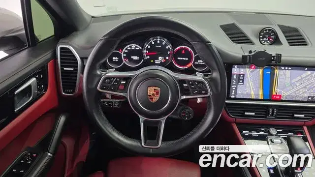 Porsche Cayenne 2020 — Фото 13/20