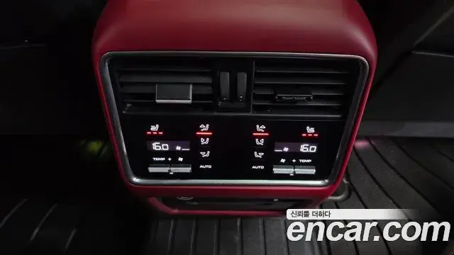 Porsche Cayenne 2020 — Фото 18/20