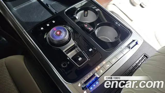 Kia Carnival 2025 — ფოტო 23/37