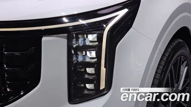 Kia Carnival 2025 — ფოტო 2/37