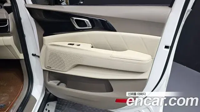 Kia Carnival 2025 — ფოტო 27/37