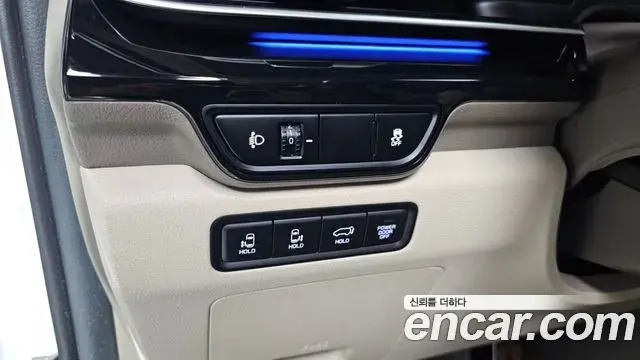Kia Carnival 2025 — ფოტო 28/37