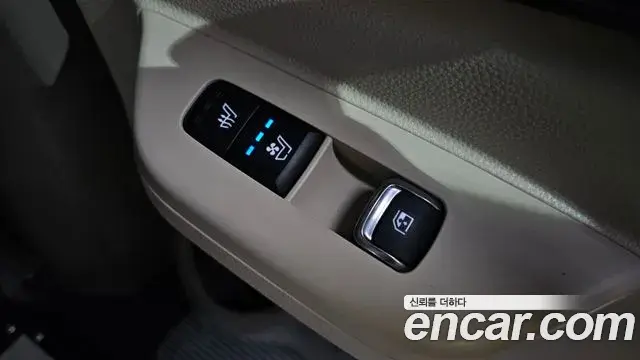 Kia Carnival 2025 — ფოტო 4/37