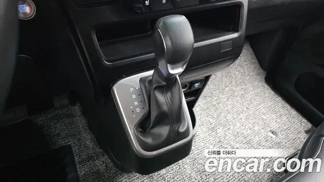 Hyundai Staria 2024 — Фото 9/20