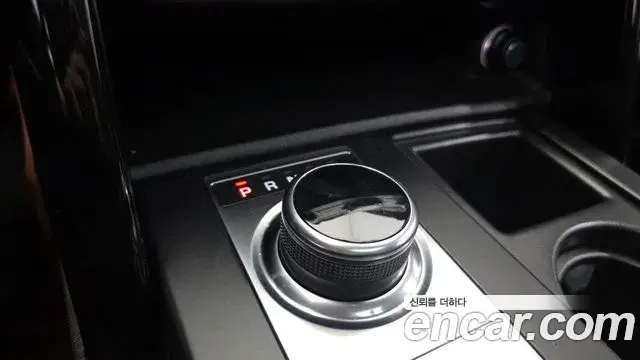 Land Rover Discovery 5 2018 — Фото 9/20