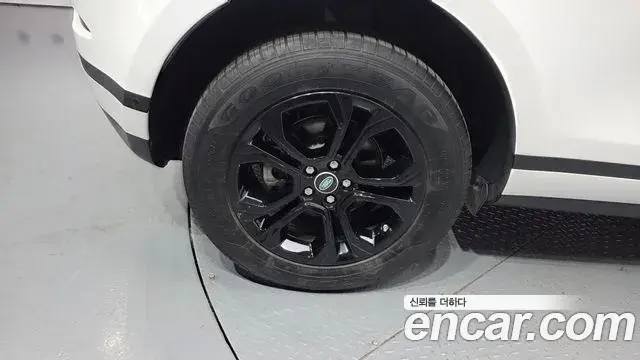 Land Rover Range Rover Evoque 2019 — Photo 22/30