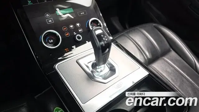 Land Rover Range Rover Evoque 2019 — Photo 21/30
