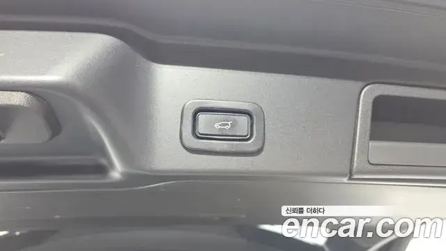 Land Rover Range Rover Evoque 2019 — Photo 27/30