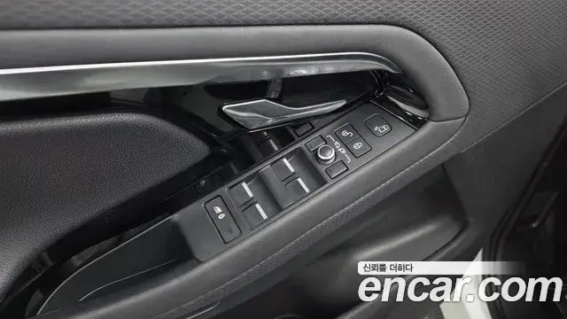 Land Rover Range Rover Evoque 2019 — Photo 9/30