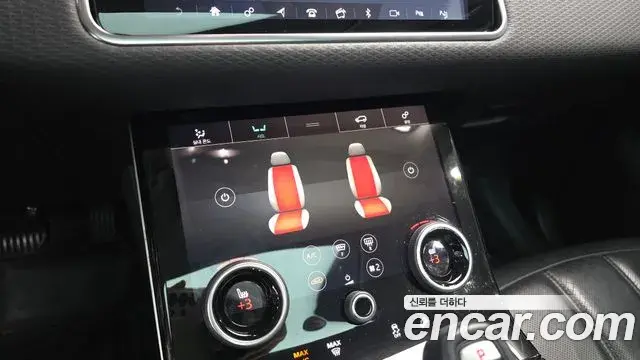 Land Rover Range Rover Evoque 2019 — Photo 18/30