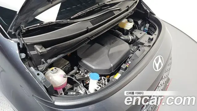 Hyundai Staria 2024 — Photo 6/20