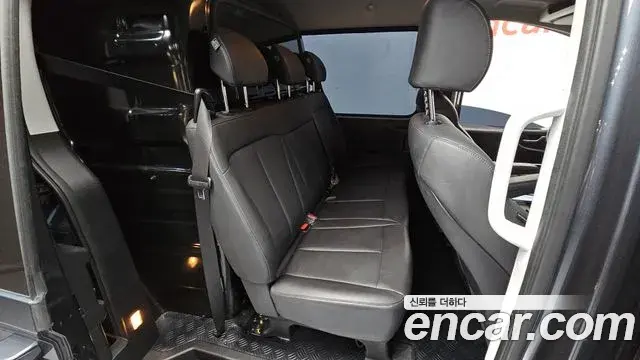 Hyundai Staria 2024 — Photo 11/20