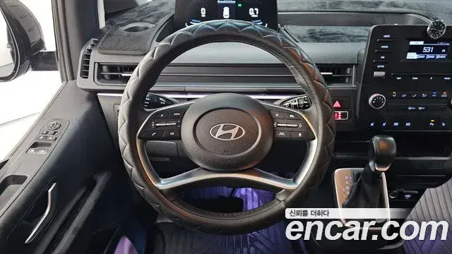 Hyundai Staria 2024 — Photo 13/20