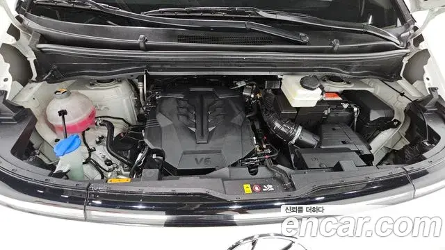 Hyundai Staria 2023 — Фото 6/20