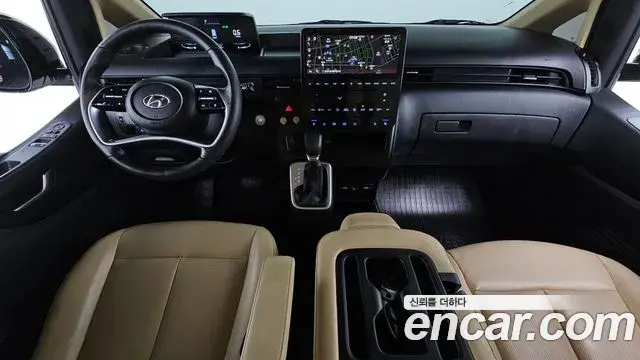 Hyundai Staria 2023 — Фото 10/20