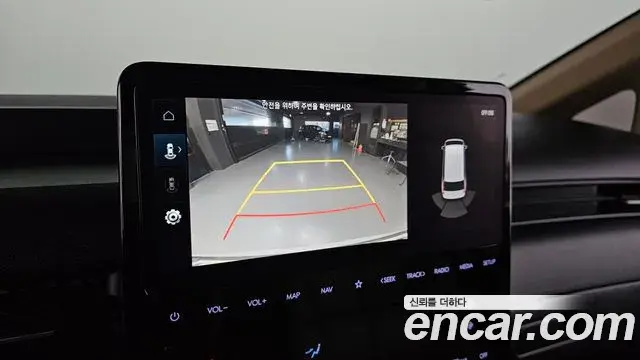 Hyundai Staria 2023 — Фото 15/20