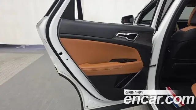 Kia Sportage 2021 — Photo 11/32