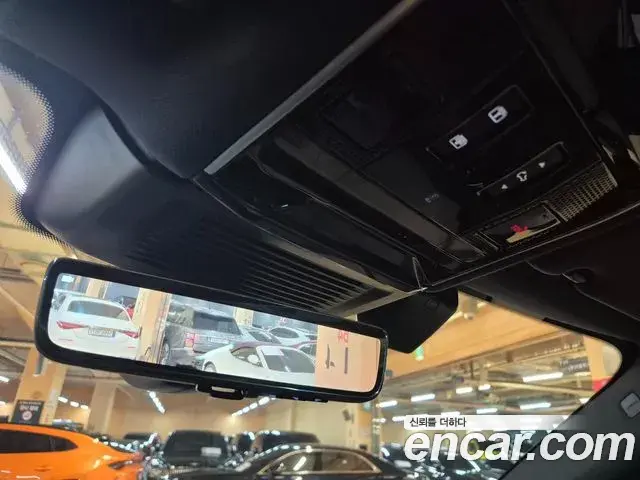 Land Rover Range Rover Sport 2023 — ფოტო 19/20