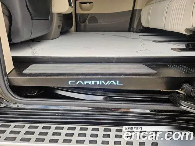 Kia Carnival 2021 — Фото 10/19