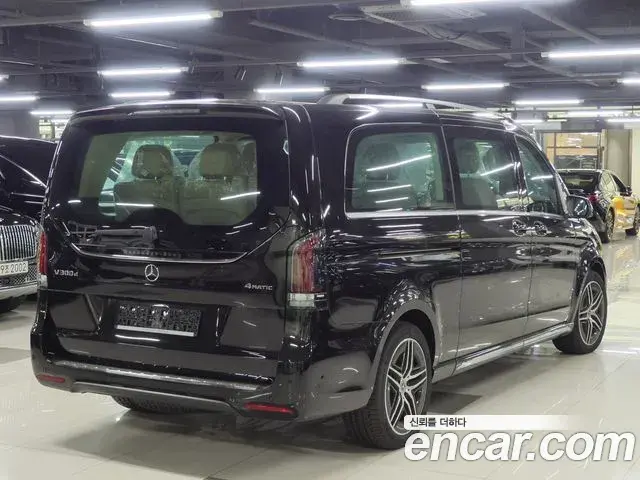 Mercedes-Benz V-Class 2025 — Фото 2/18
