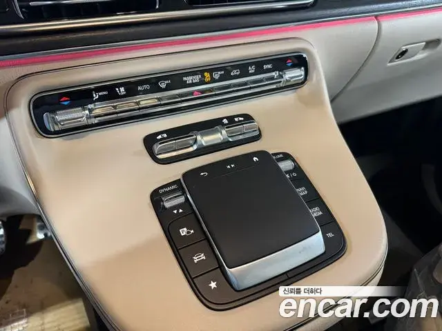 Mercedes-Benz V-Class 2025 — Фото 11/18