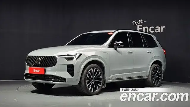 Volvo XC90 2025 — Фото 1/20