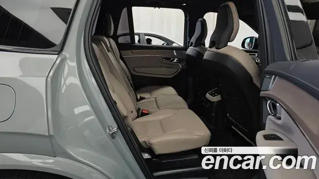 Volvo XC90 2025 — Фото 12/20