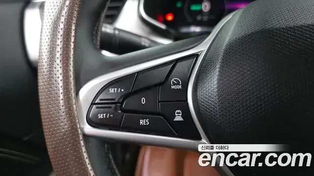 Renault Samsung Arkana 2025 — Фото 16/20