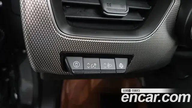 Renault Samsung Arkana 2025 — Фото 17/20