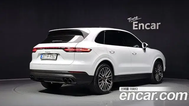 Porsche Cayenne 2020 — Фото 2/20