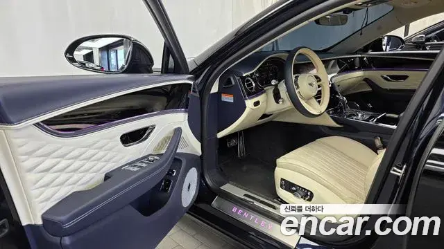 Bentley Flying Spur 2021 — Фото 10/20