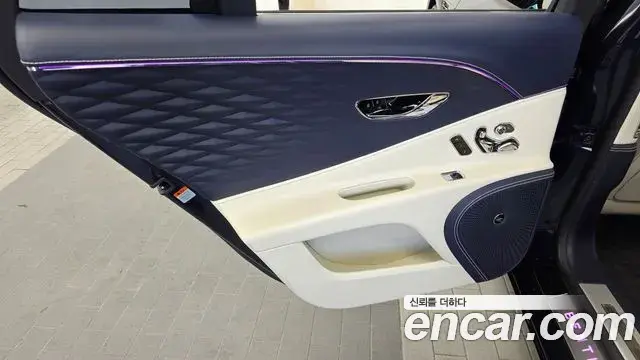 Bentley Flying Spur 2021 — Şəkil 11/34