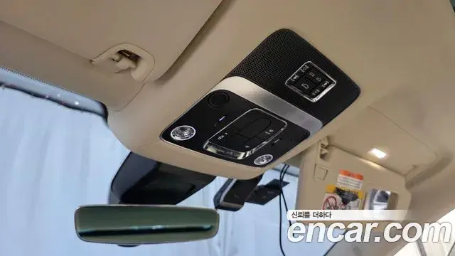 Bentley Flying Spur 2021 — Şəkil 13/34