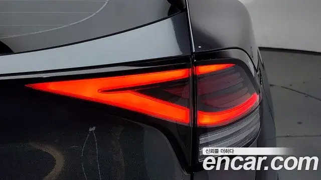 Kia Sportage 2023 — ფოტო 30/32