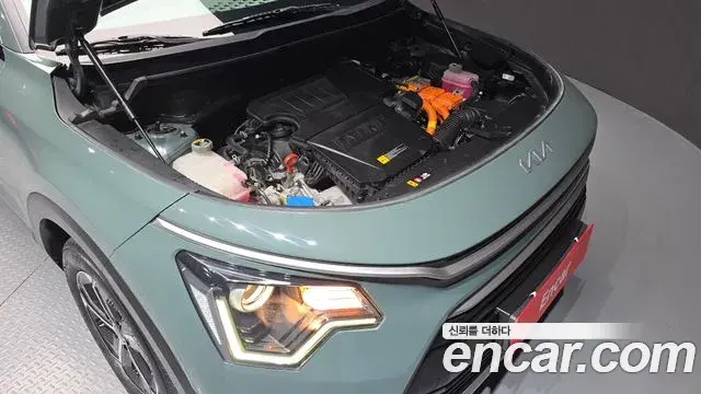 Kia Niro 2023 — Photo 6/20
