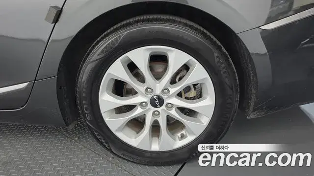 Kia K8 2023 — ფოტო 19/38