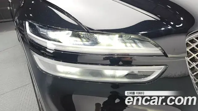 Genesis GV70 2022 — ფოტო 12/32