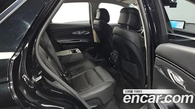 Genesis GV70 2022 — ფოტო 30/32