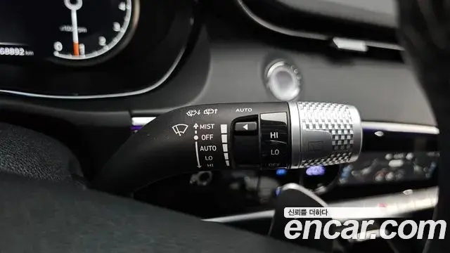 Genesis GV70 2022 — ფოტო 21/32