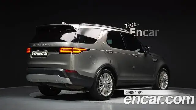 Land Rover Discovery 5 2018 — Фото 2/20