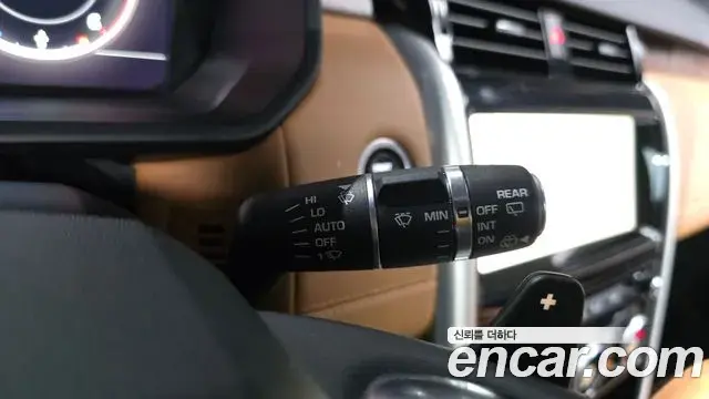 Land Rover Discovery 5 2018 — Şəkil 15/36