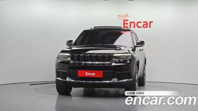 Jeep Grand Cherokee 2023 — Фото 3/20