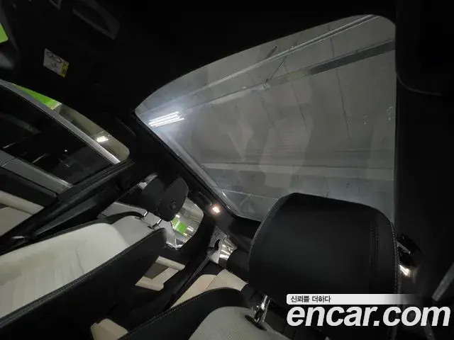 Land Rover Discovery Sport 2024 — ფოტო 8/20
