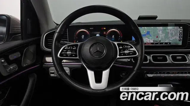 Mercedes-Benz GLE-Class 2021 — Photo 13/20