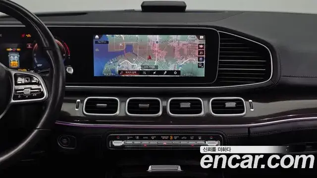 Mercedes-Benz GLE-Class 2021 — Photo 14/20