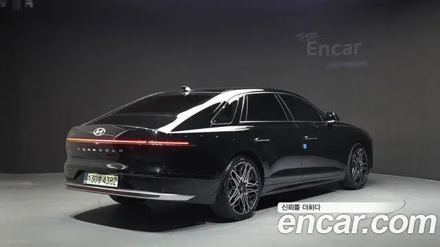 Hyundai Grandeur 2023 — Photo 2/20