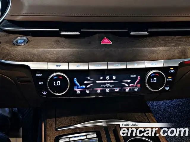 Genesis Electrified G80 2021 — Photo 16/20
