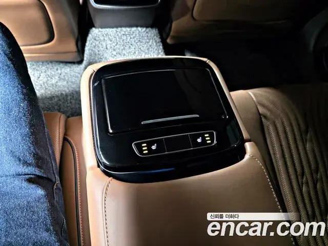 Genesis Electrified G80 2021 — Photo 18/20